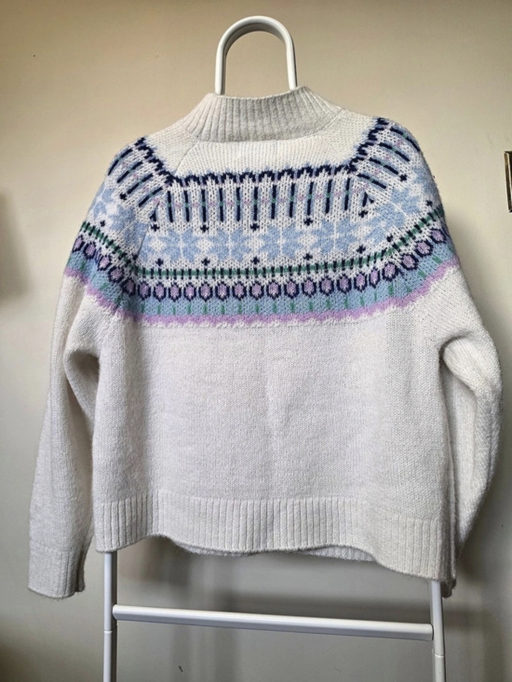 Old Navy SoSoft Mock-Neck Fair Isle Sweater White & Blue Large